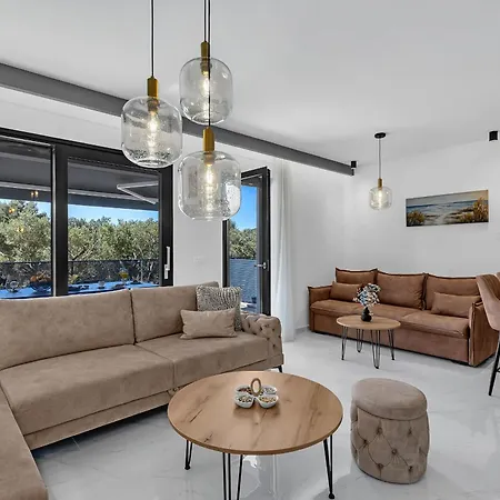Luxury Nikolina With Garage Apartment Tucepi