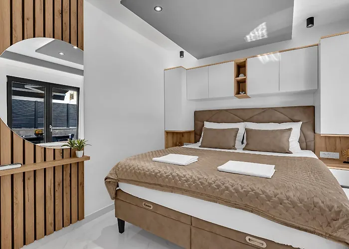 Luxury Nikolina With Garage * Tučepi