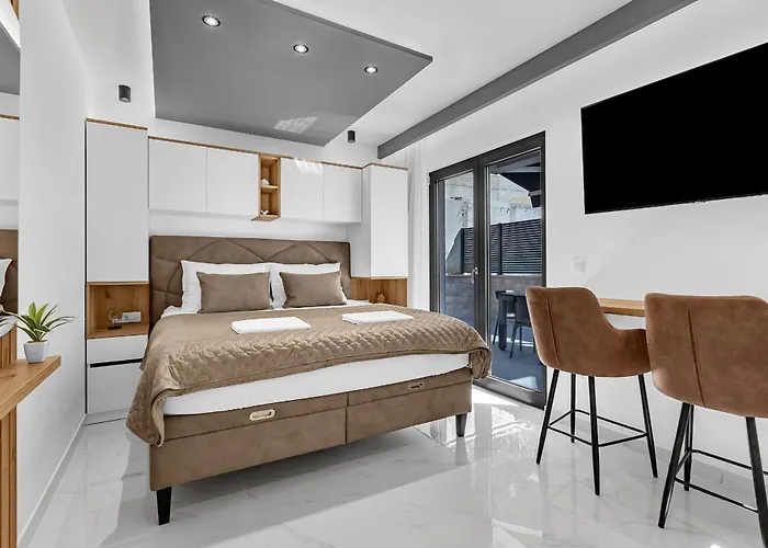 Luxury Nikolina With Garage Apartamento *