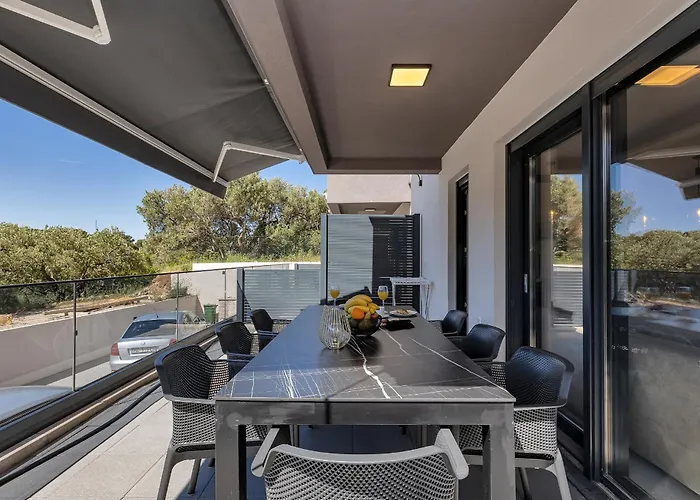 Luxury Nikolina With Garage *