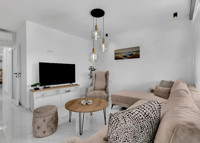 Luxury Nikolina With Garage