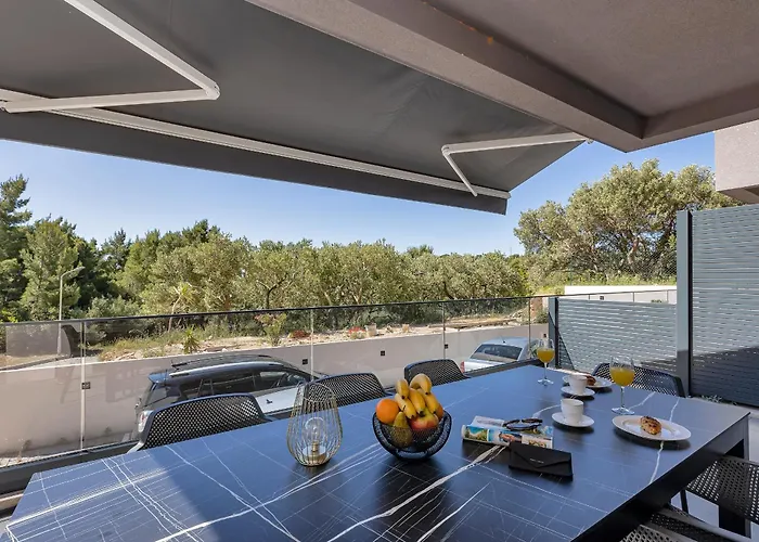 Apartamento Luxury Nikolina With Garage