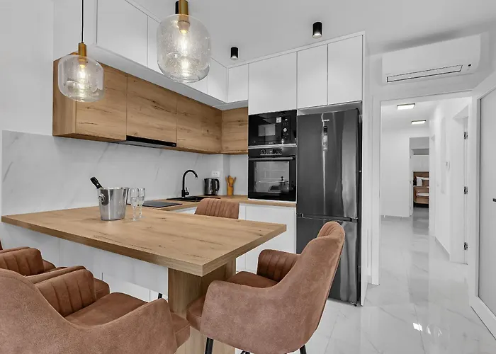 Luxury Nikolina With Garage Apartamento Tučepi