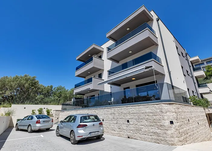 Apartamento Luxury Nikolina With Garage Tučepi