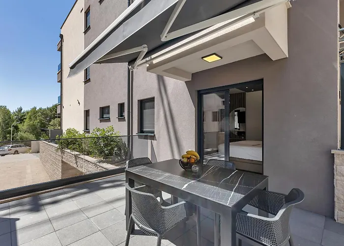 Luxury Nikolina With Garage Apartamento Tučepi