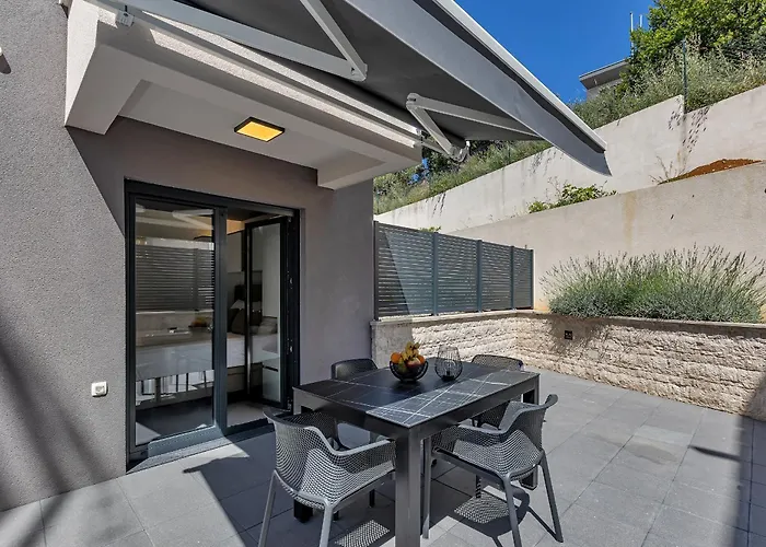 Luxury Nikolina With Garage